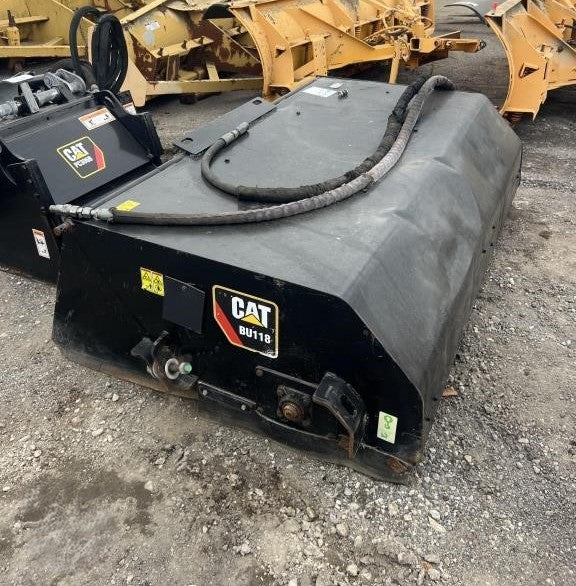 CATERPILLAR BU118 SKID STEER POLY BROOM WITH BUCKET