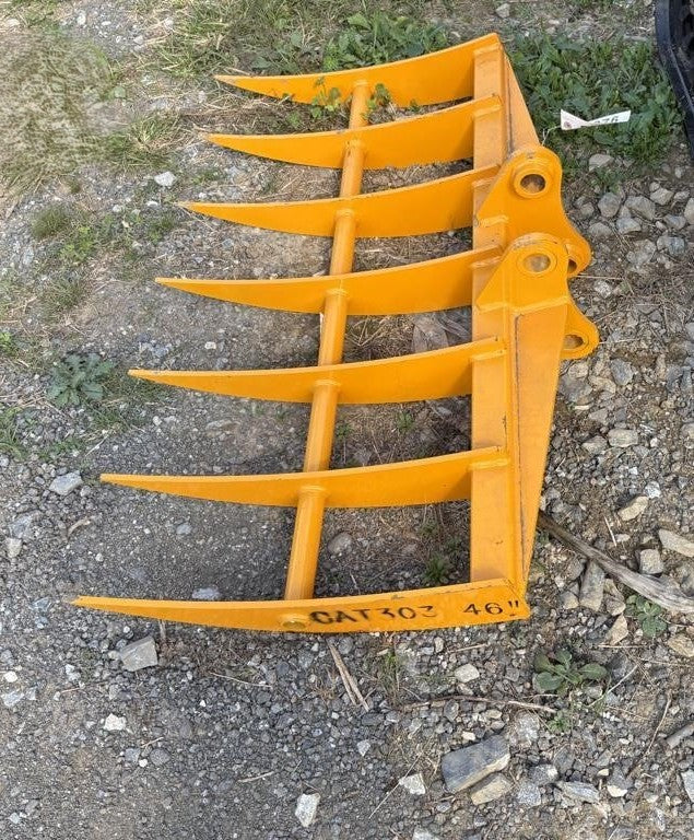MINI EXCAVATOR 46" RAKE ATTACHMENT FITS 40MM PIN CAT 303