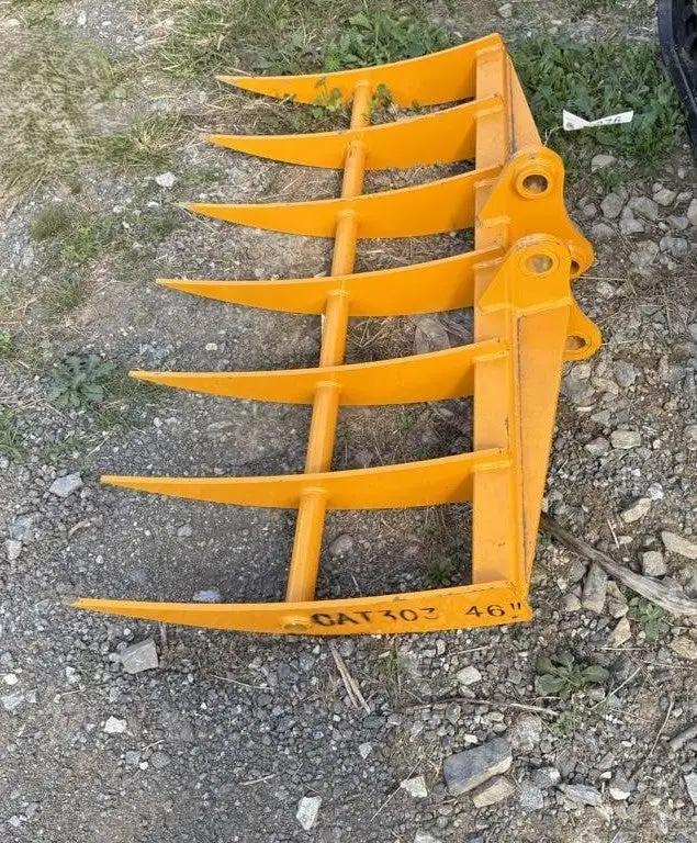 MINI EXCAVATOR 46" RAKE ATTACHMENT FITS 40MM PIN CAT 303 by Teran