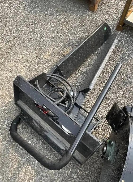 HYDRUALIC TREE FORK FOR MINI SKID STEER by Future
