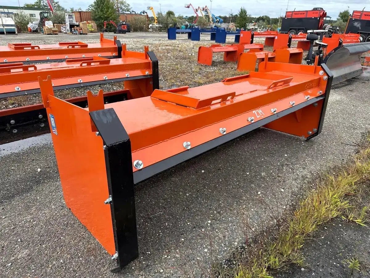 8' SNOW PUSHER BOX FOR SKID STEER WITH PULL BACK by KC Attachments