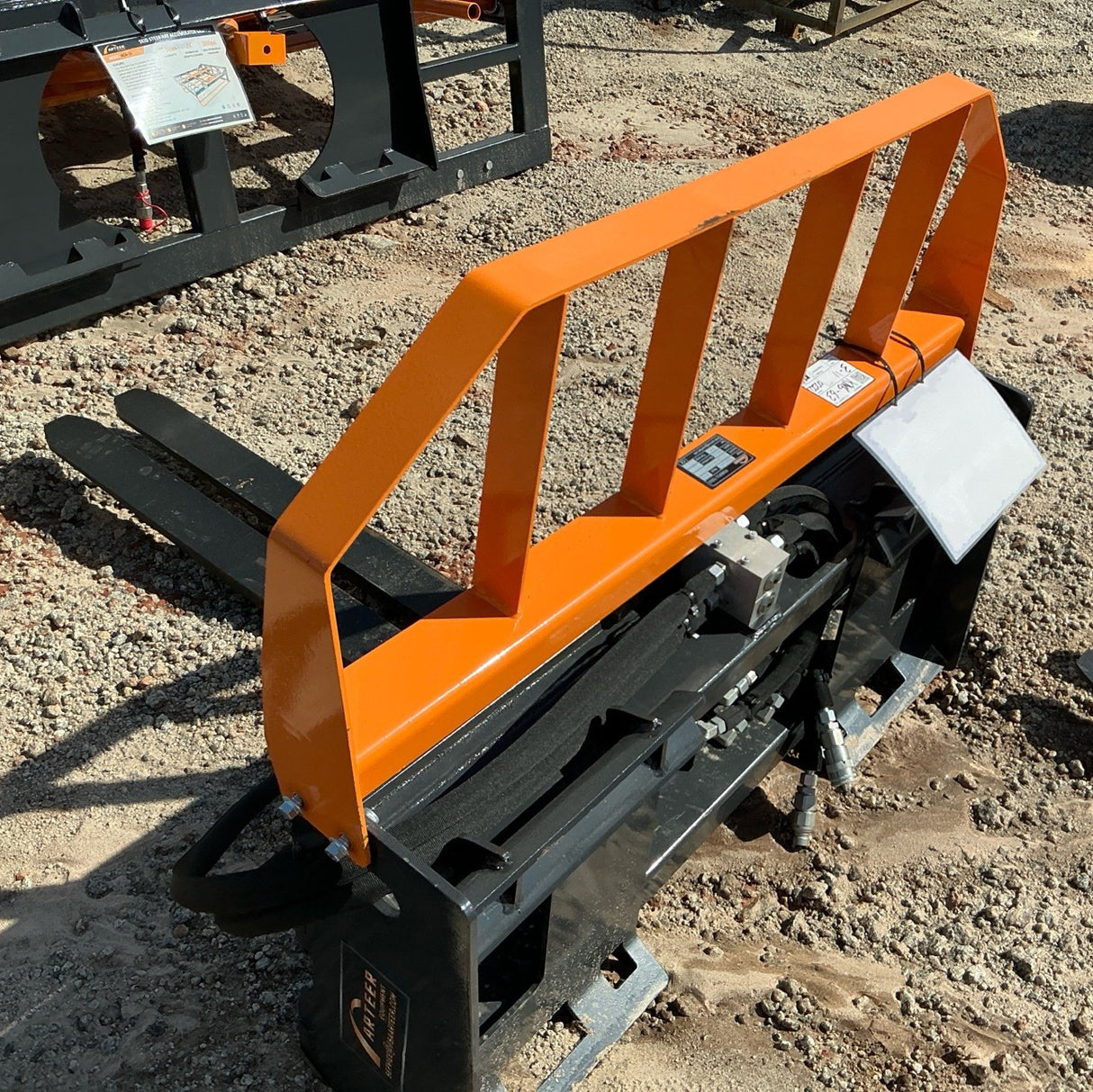 ARTEER 48" HYDRAULIC PALLET FORK ATTACHMENT FOR SKID STEER