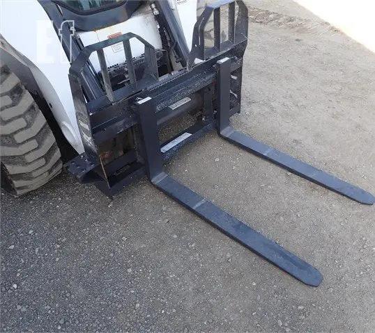 Bobcat OE 42" Skid Steer Pallet Forks 2500lb by Bobcat