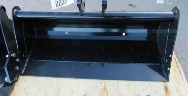 32" Grading Bucket for 1-Ton Mini Excavator 25MM Pins by MIVA