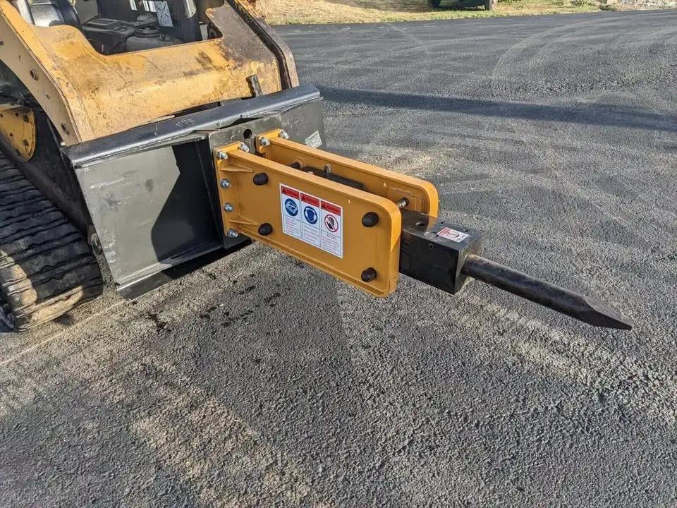 SKID STEER 680 SERIES CONCRETE BREAKER HAMMER ATTACHMENT by AGT