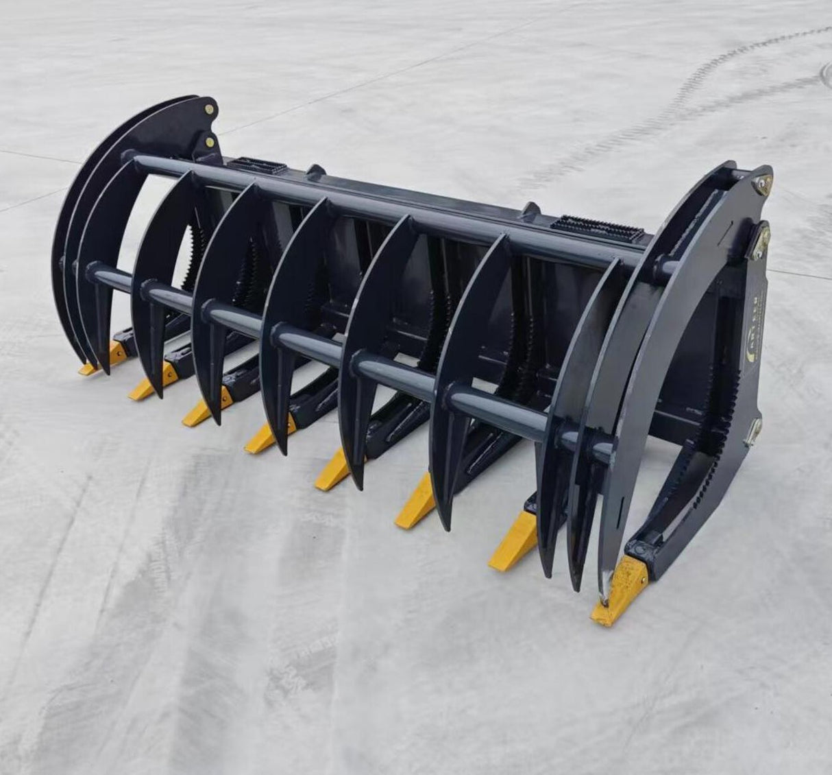 ARTEER 78" ROOT RAKE GRAPPLE FOR SKID STEER