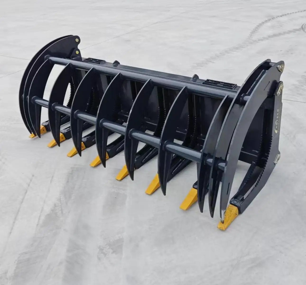 ARTEER 78" ROOT RAKE GRAPPLE FOR SKID STEER by Arteer Equipment
