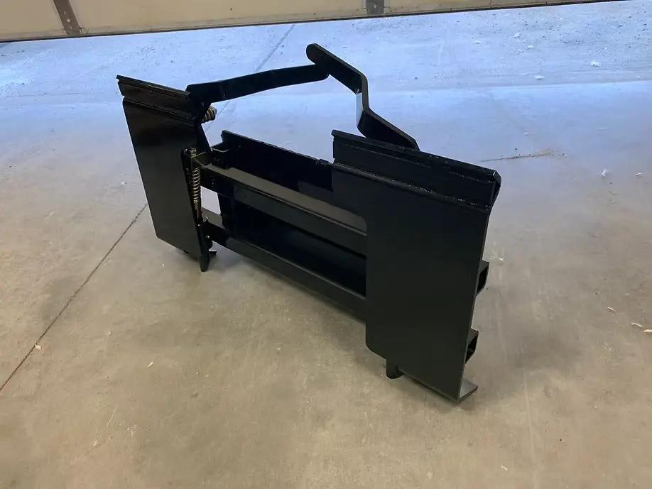 UNIVERSAL DINGO TO BOBCAT MT ADAPTER PLATE by Mid-Isle Equipment