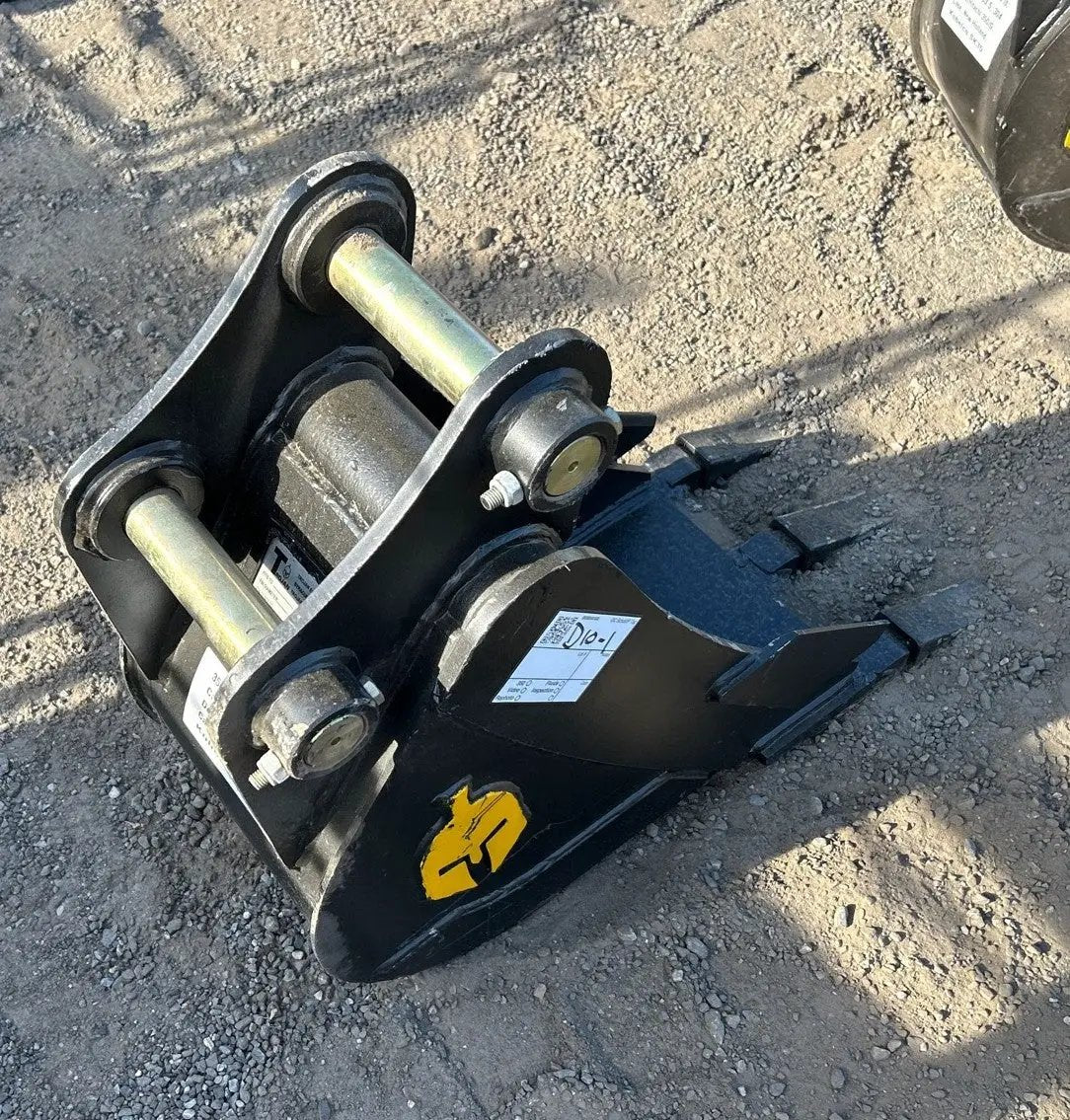 Trojan 12-inch excavator trenching bucket for Cat 303/304