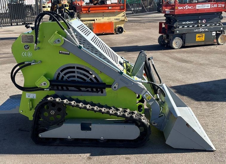 2026 STARVOX SV-480 MINI SKID STEER 23HP GAS