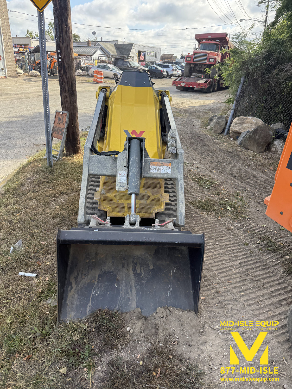 2024 WACKER NEUSON SM100 MINI SKID STEER
