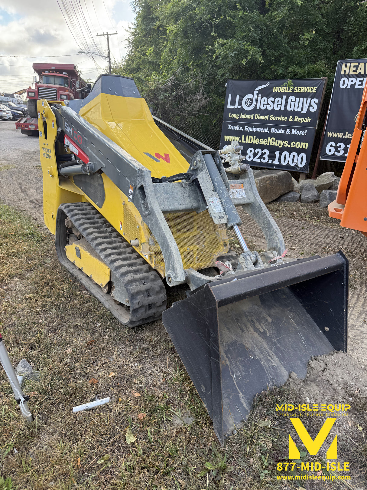 2024 WACKER NEUSON SM100 MINI SKID STEER