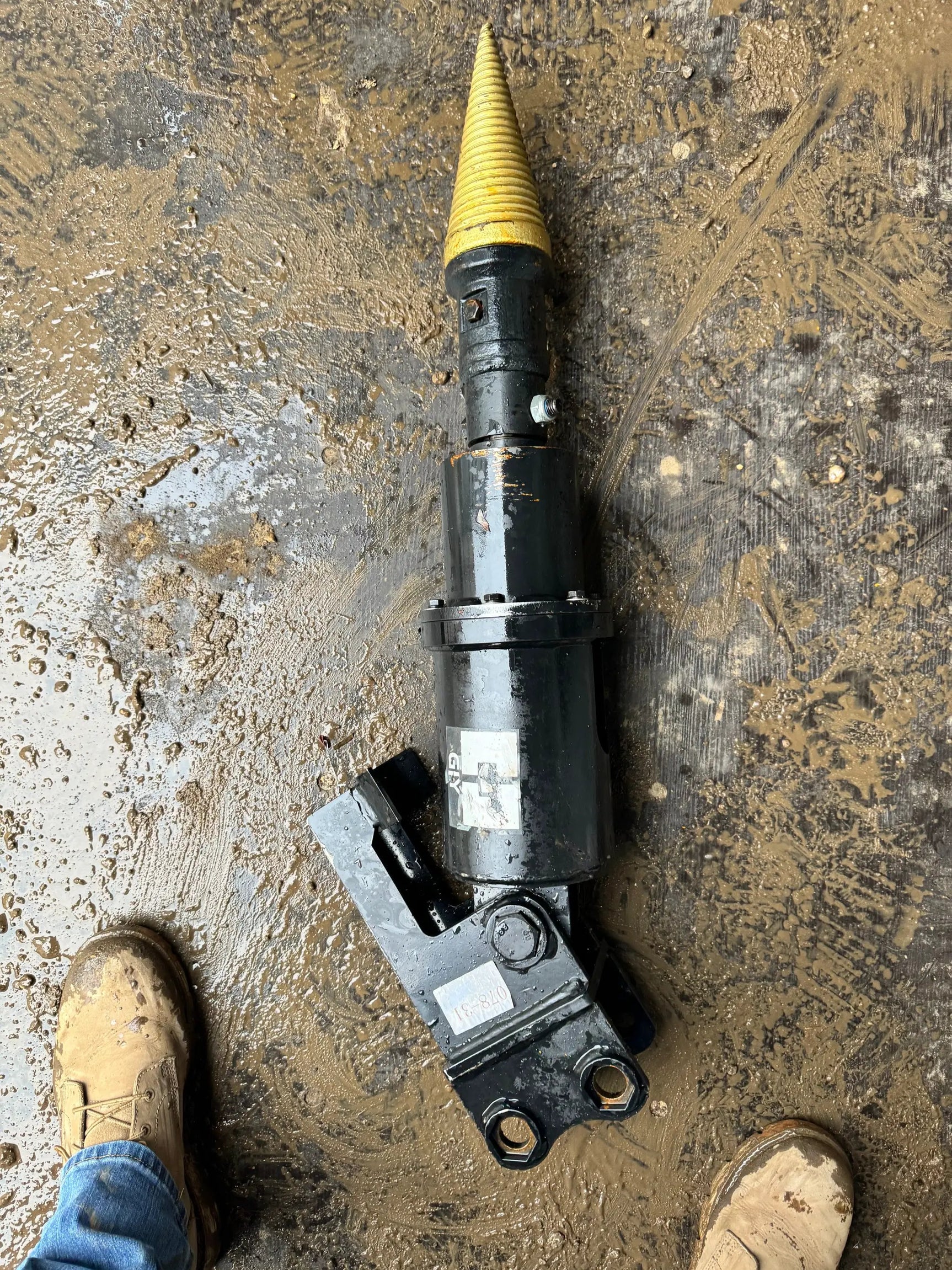 Hydraulic Wood Splitter for 1-ton Mini Excavator 25mm pins by MIVA