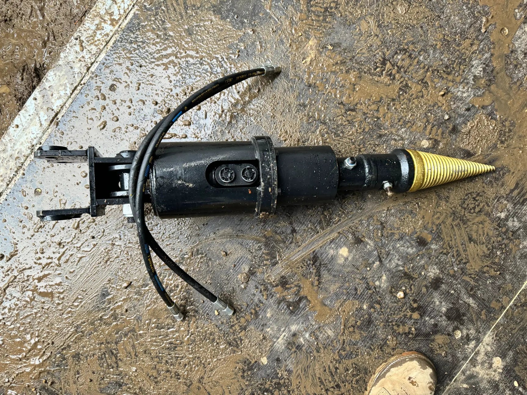 Hydraulic Wood Splitter for 1-ton Mini Excavator 25mm pins by MIVA
