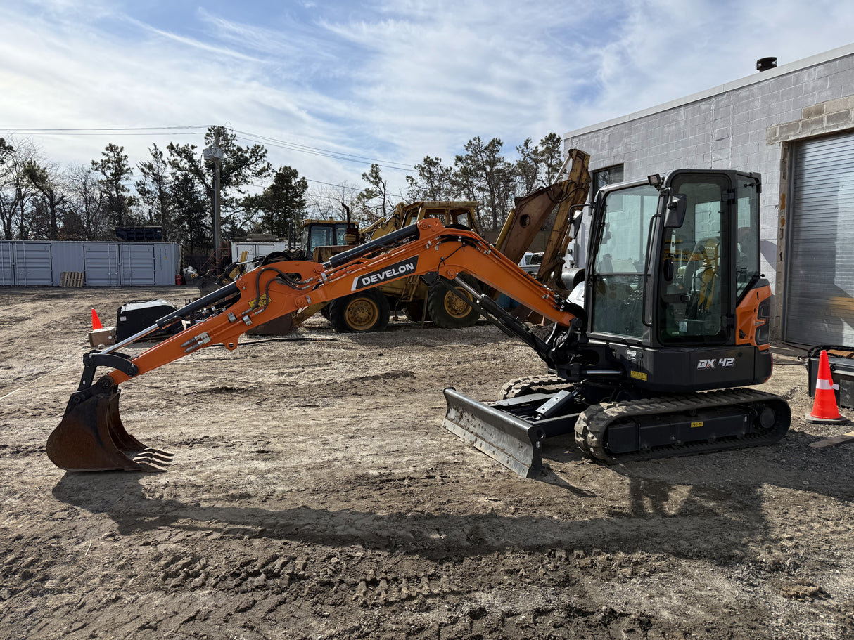 DEVELON DX42-7 Mini Excavator