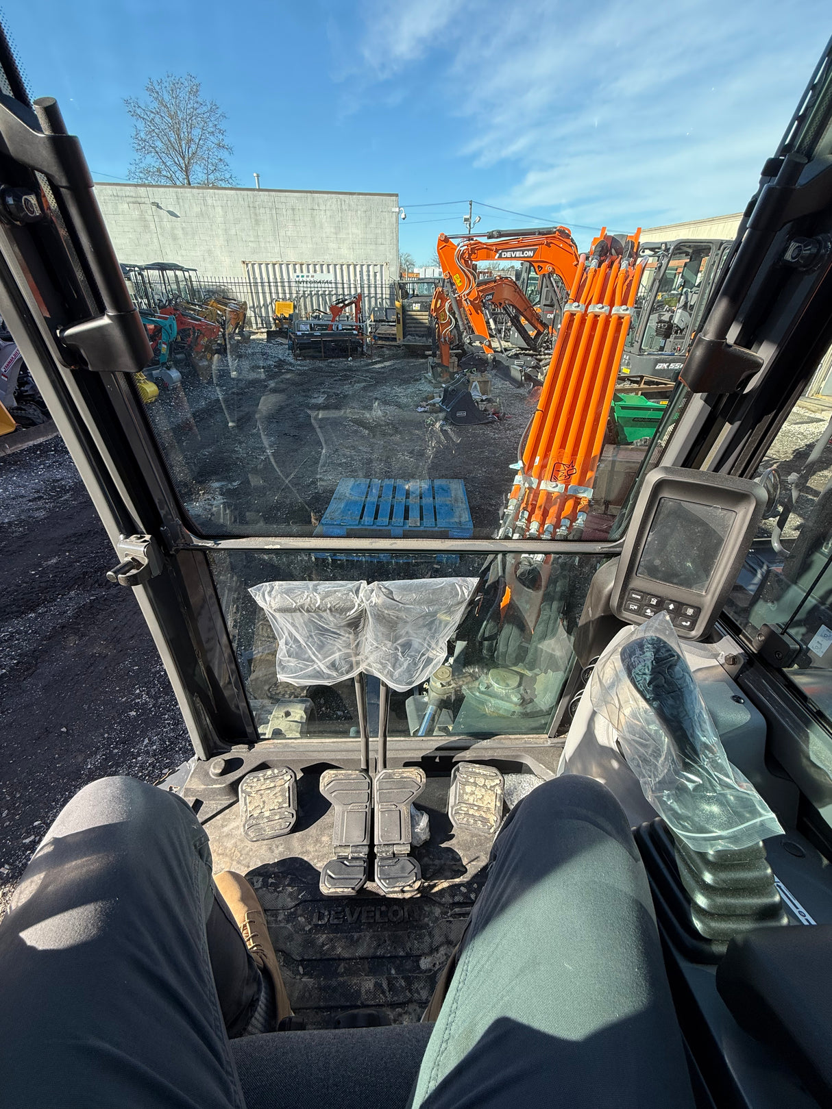 DEVELON DX42-7 Mini Excavator