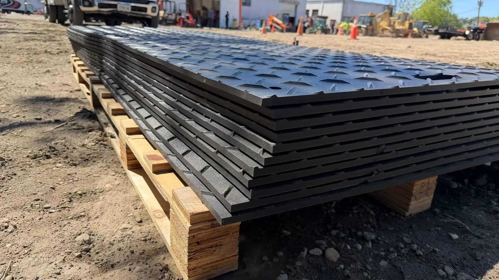 GROUND PROTECTION MATS HDPE 1/2" BLACK by TPM Industrial