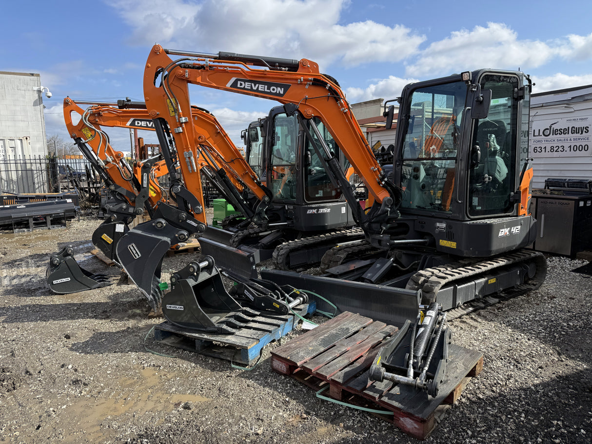 DEVELON DX55R-7 Mini Excavator
