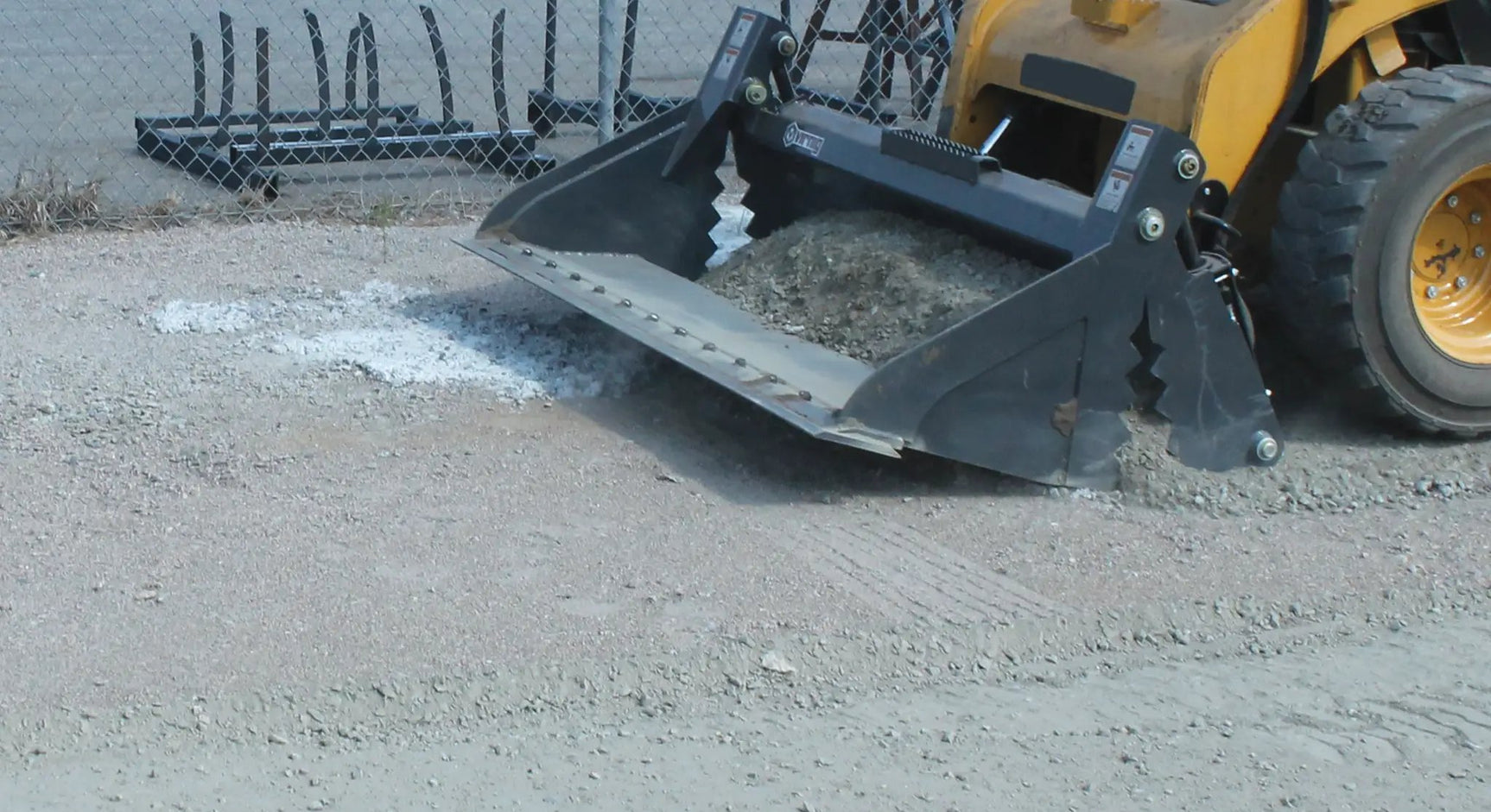 VIRNING V60 MULTI-PURPOSE 4N1 BUCKET FOR SKID STEER by Virnig