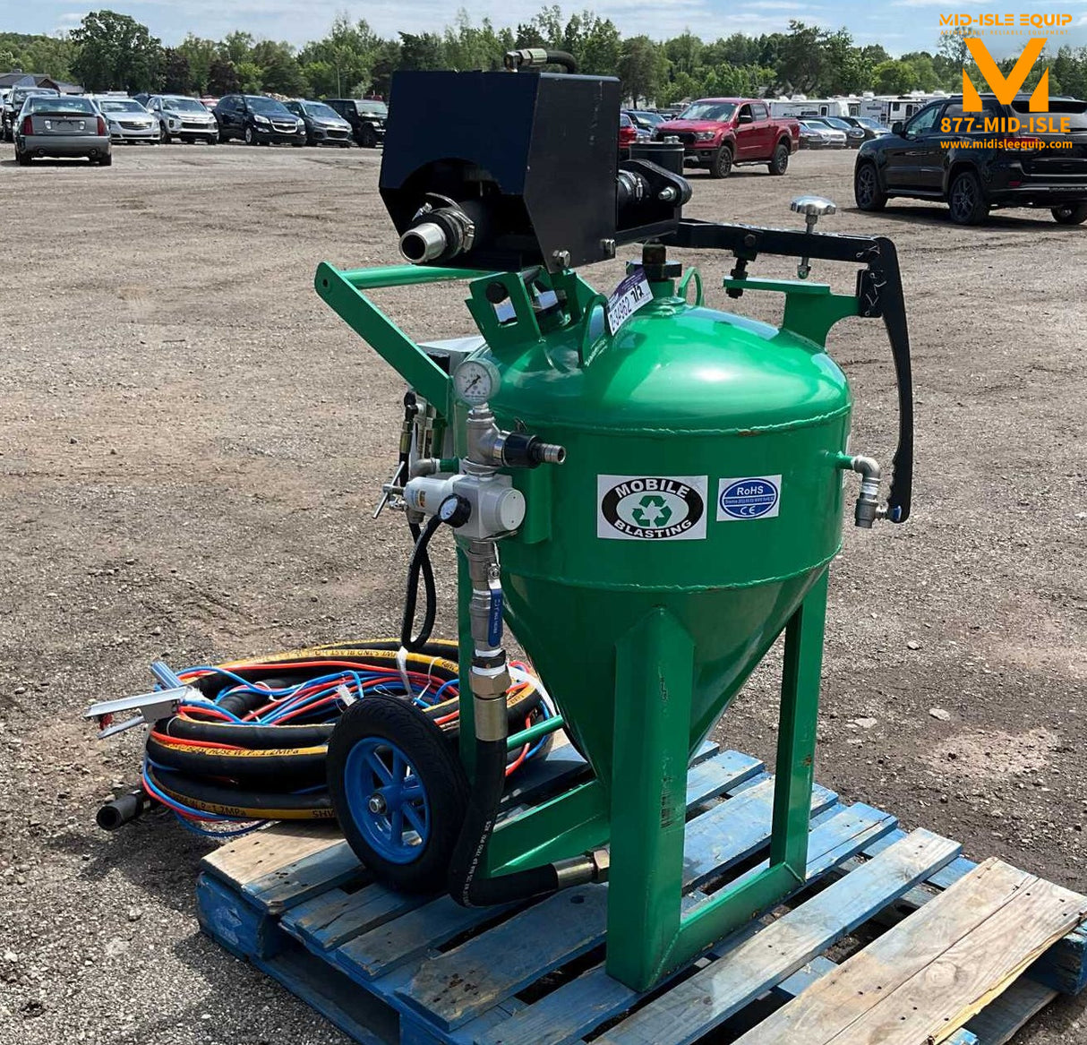 NEW JCT MOBILE DUSTLESS SAND BLASTER POT