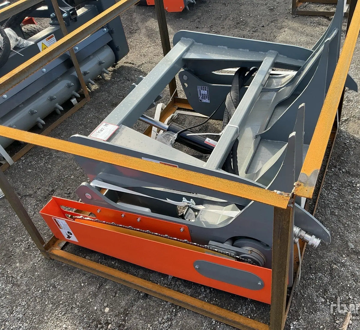 Handy 26-inch grapple saw attachment for skid steer, gray steel with hydraulic cylinder