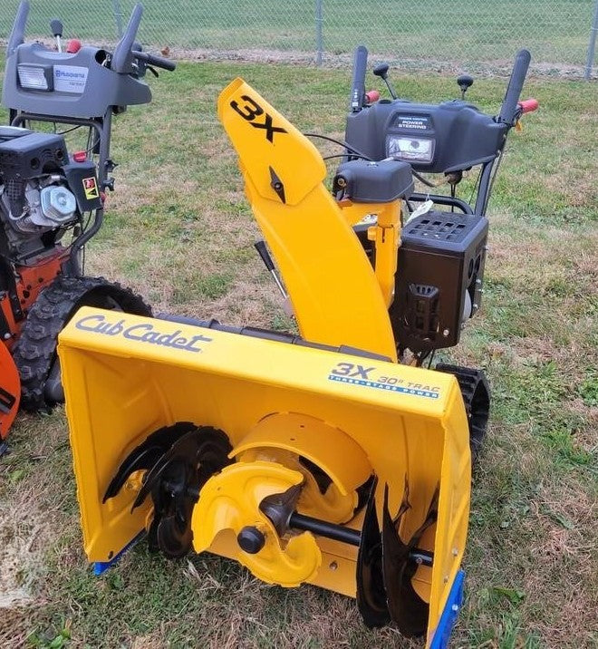 CUB CADET 3X INTELLIPOWER HD 30" TRACK SNOW BLOWER