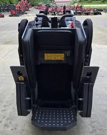 2025 DERETTE V1000 25HP KUBOTA DIESEL MINI SKID STEER by Mid-Isle Equipment
