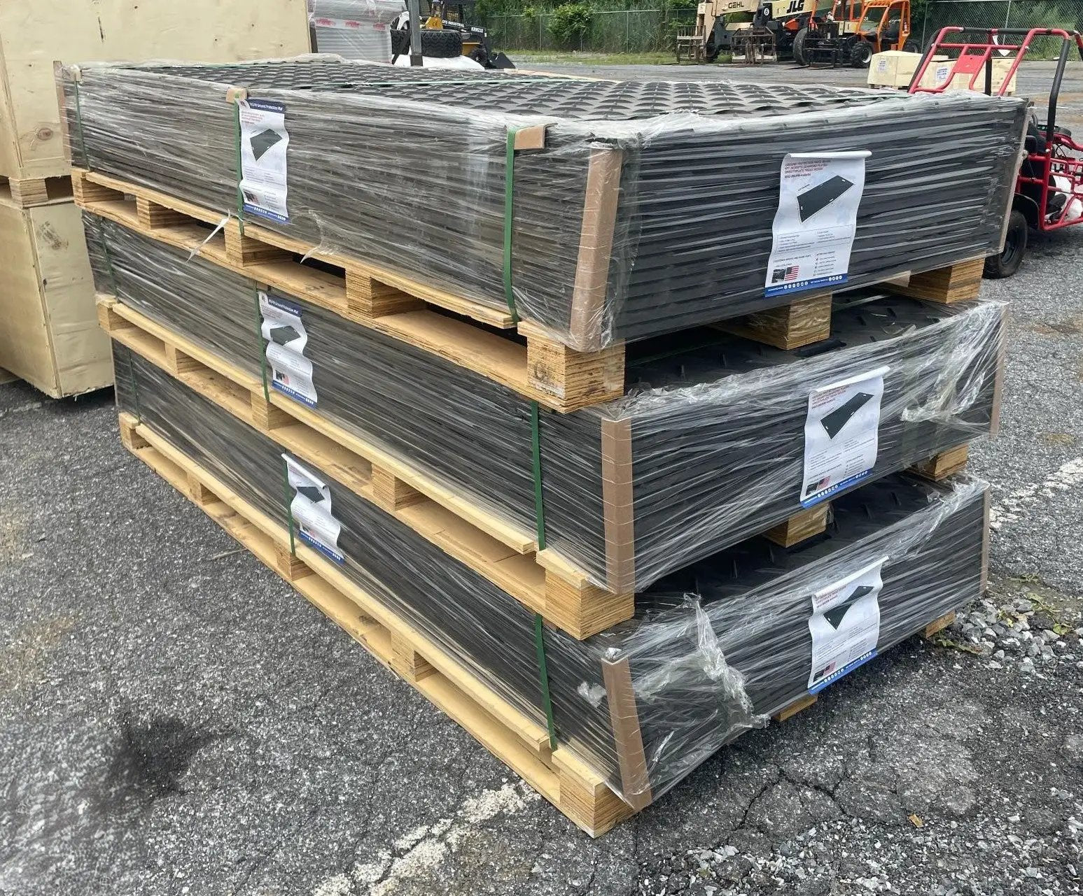 GROUND PROTECTION MATS HDPE 1/2" BLACK by TPM Industrial