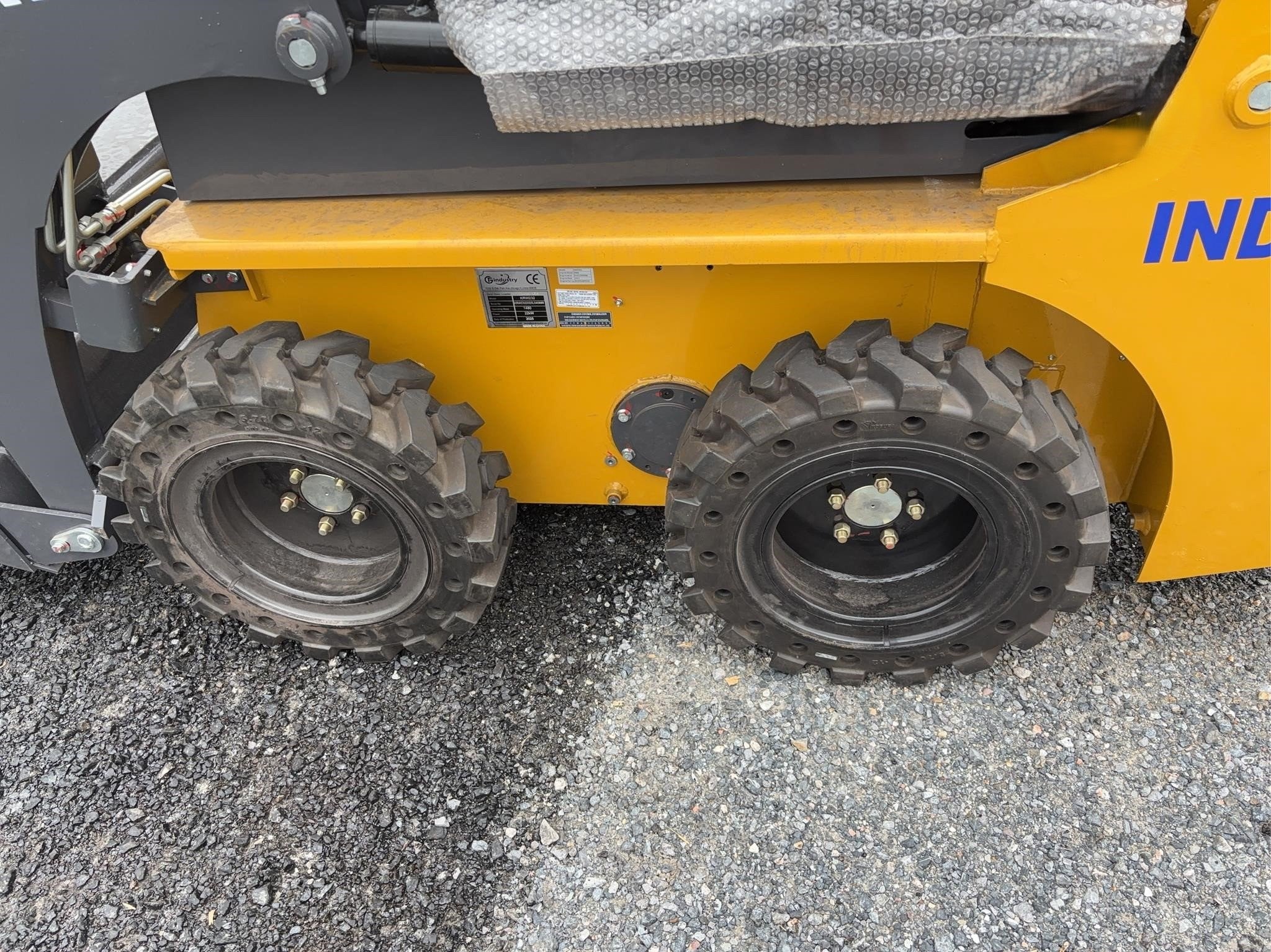 2025 CFG Industrial KRW232 Skid Steer Loader