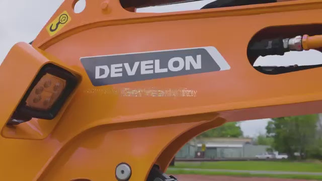 Develon DX17Z-7 Mini Excavator Retractable Tracks